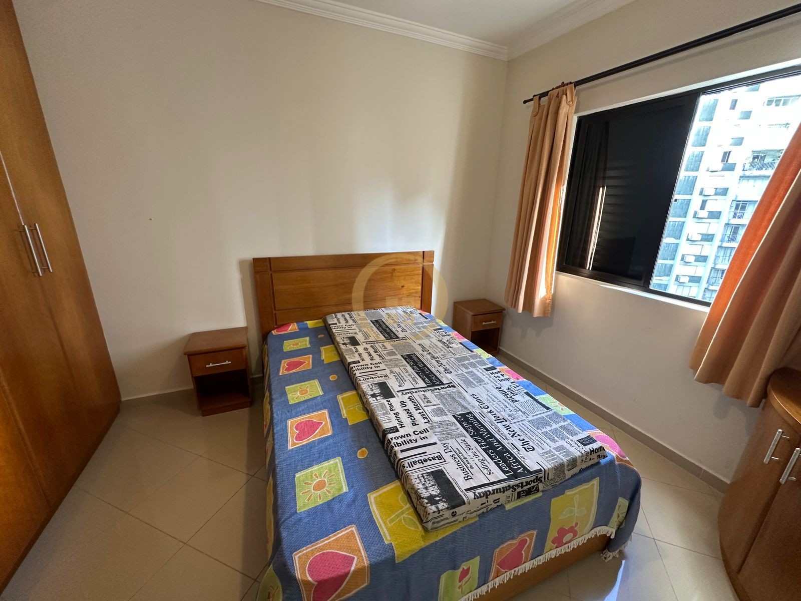 Apartamento na Praia das Pitangueiras, Guarujá - SP