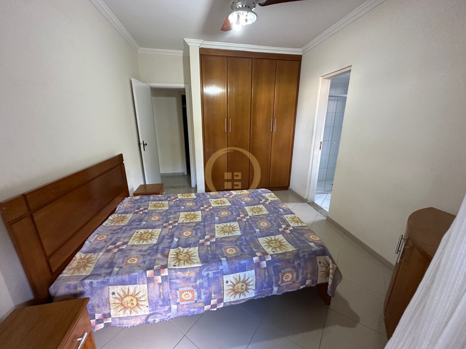Apartamento na Praia das Pitangueiras, Guarujá - SP