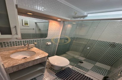 Apartamento na Praia das Pitangueiras, Guarujá - SP