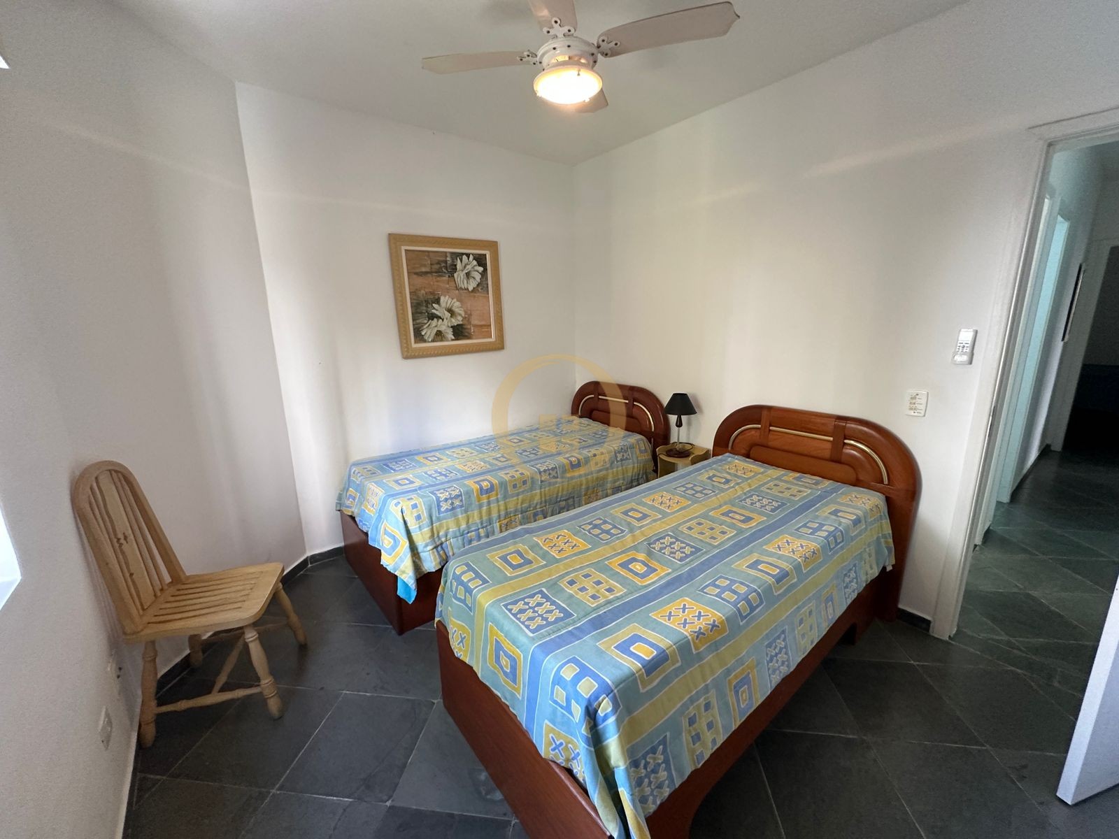 Apartamento na Praia das Pitangueiras, Guarujá - SP