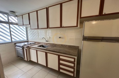 Apartamento na Praia das Pitangueiras, Guarujá - SP