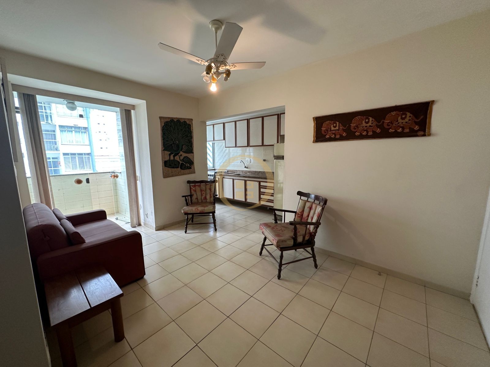 Apartamento na Praia das Pitangueiras, Guarujá - SP