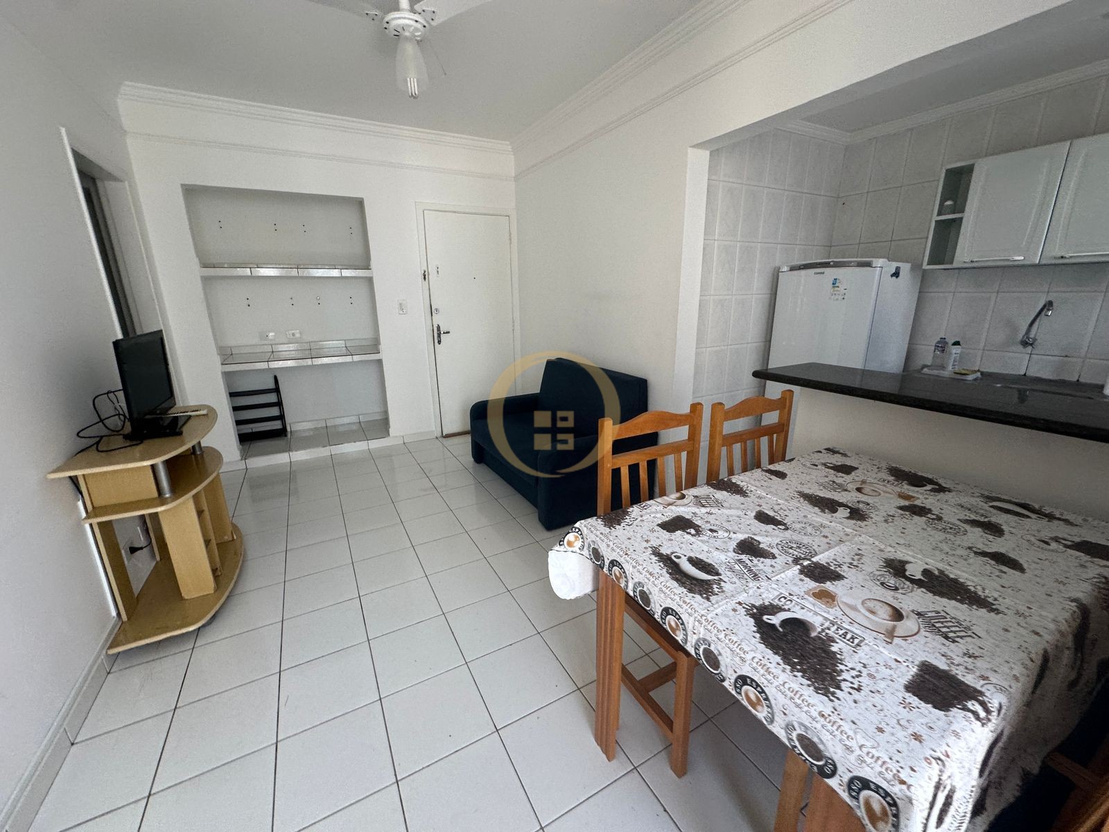 Apartamento na Praia das Pitangueiras, Guarujá - SP
