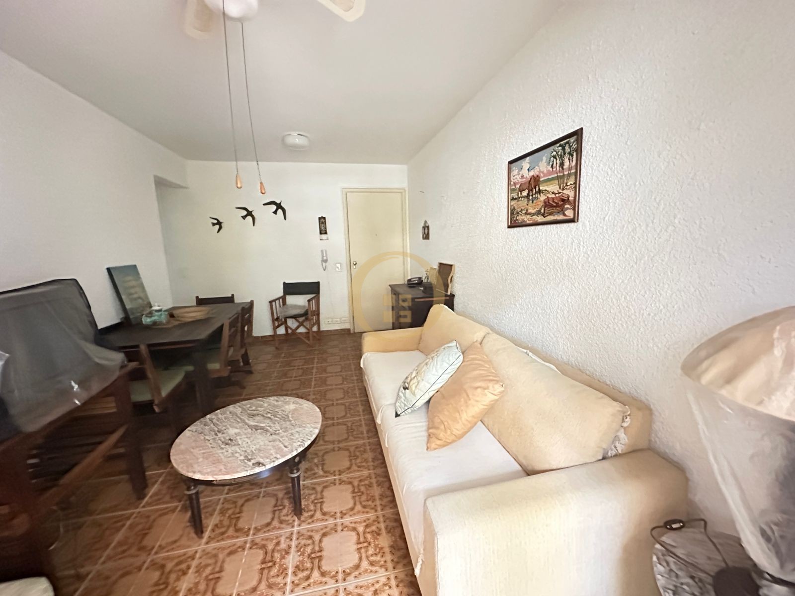 Apartamento na Praia das Pitangueiras, Guarujá - SP