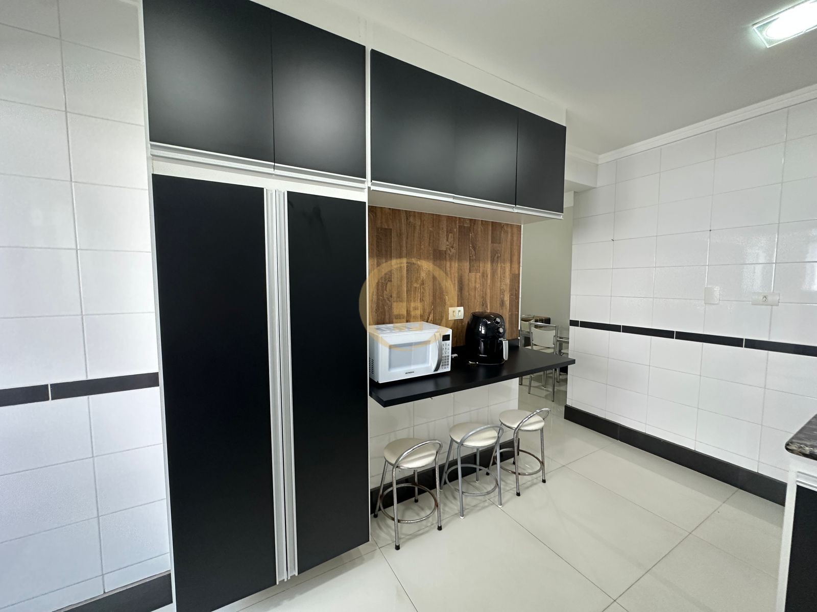 Apartamento na Praia das Pitangueiras, Guarujá - SP