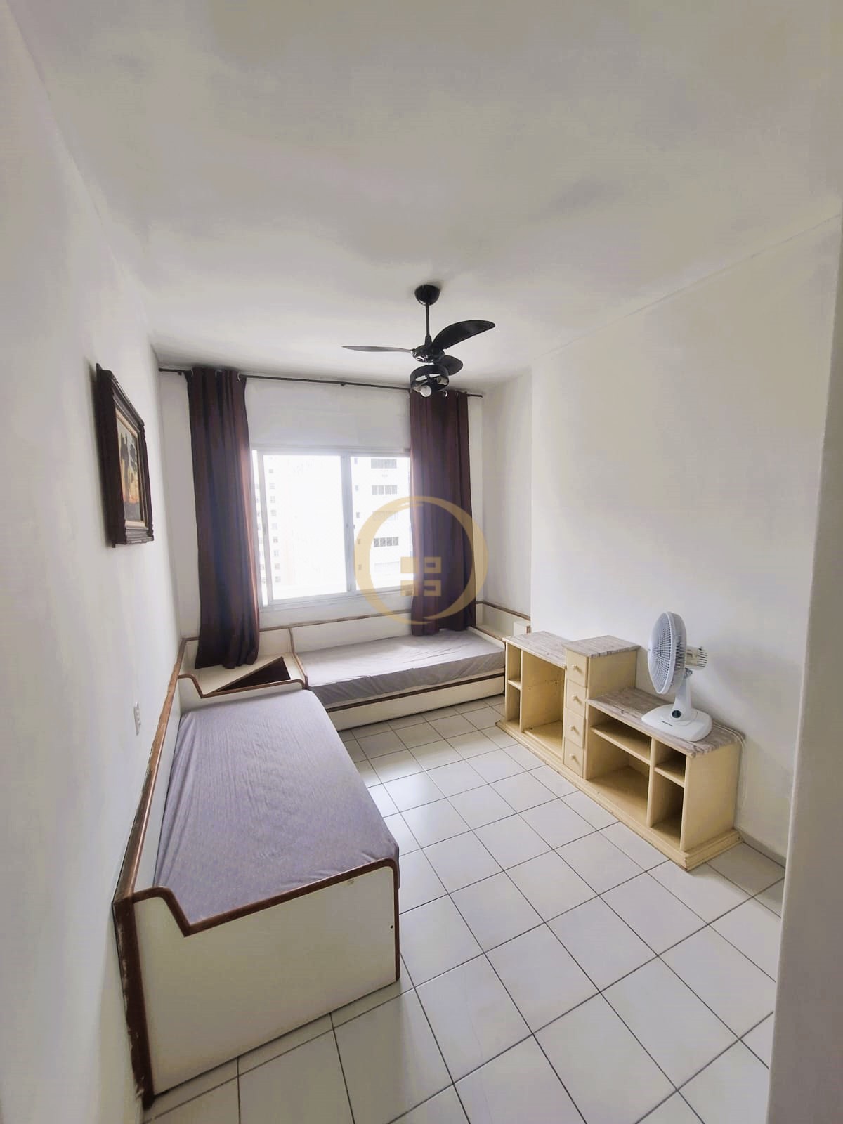 Apartamento na Praia das Pitangueiras, Guarujá - SP
