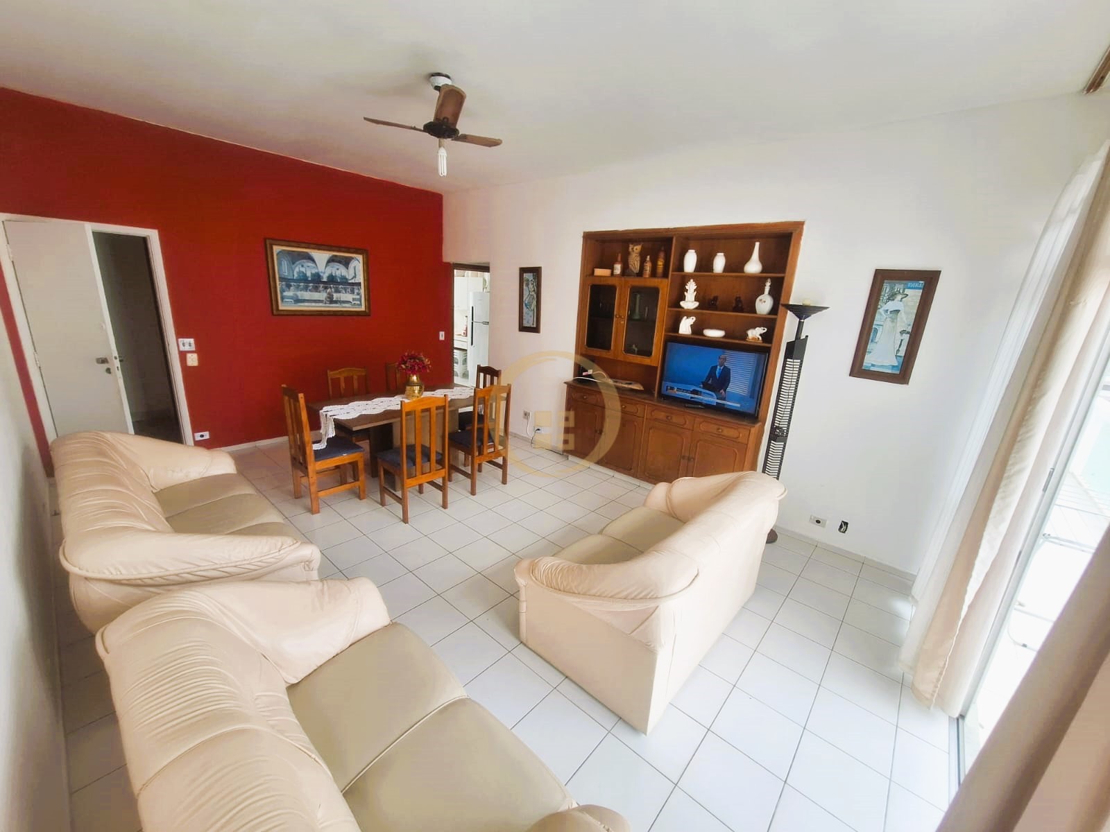 Apartamento na Praia das Pitangueiras, Guarujá - SP