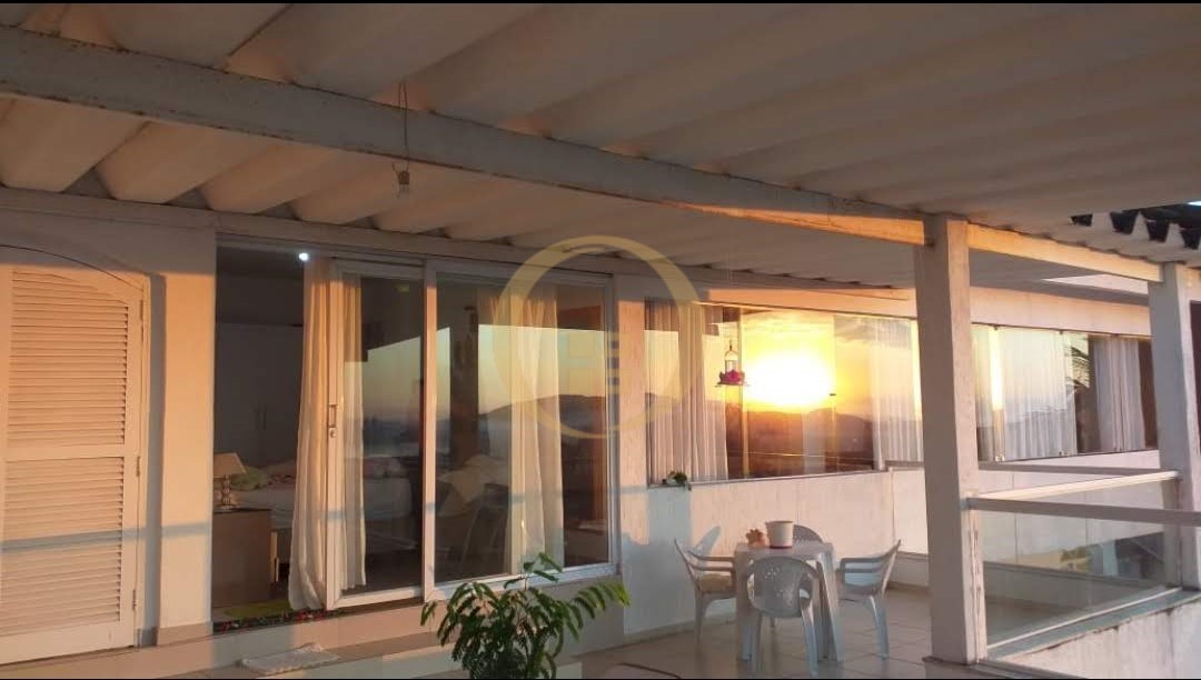 Casa em Condomínio na Praia da Enseada, Guarujá - SP