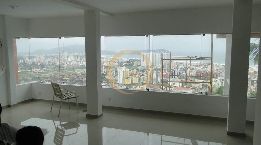 Casa em Condomínio na Praia da Enseada, Guarujá - SP