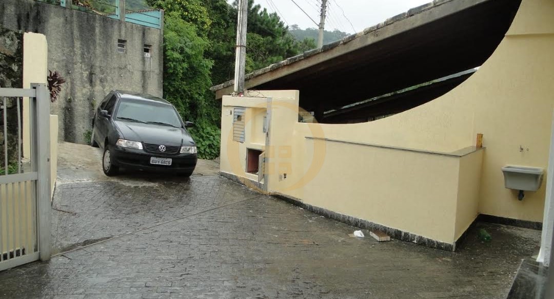 Casa em Condomínio na Praia da Enseada, Guarujá - SP