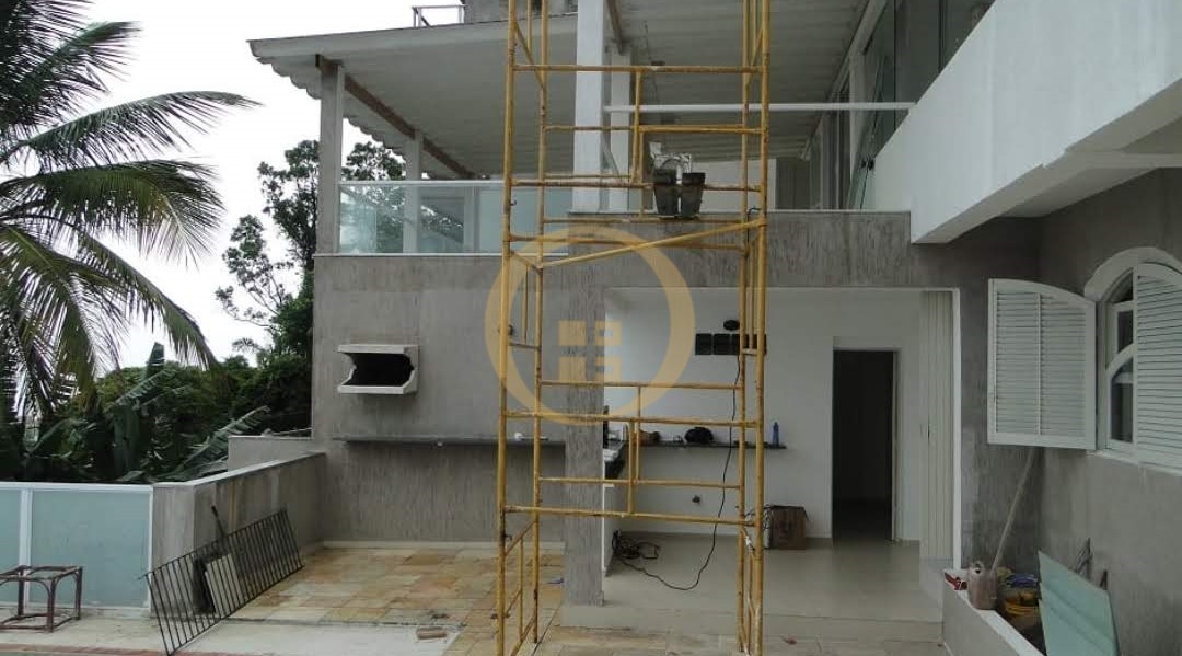Casa em Condomínio na Praia da Enseada, Guarujá - SP