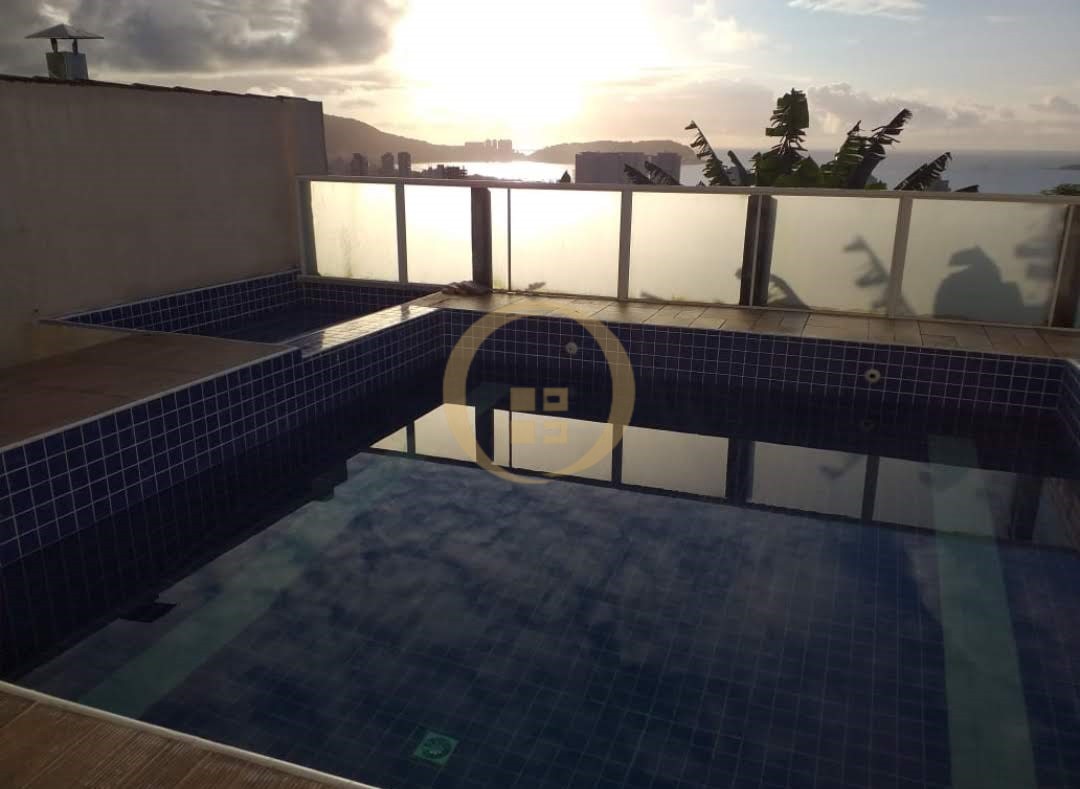 Casa em Condomínio na Praia da Enseada, Guarujá - SP