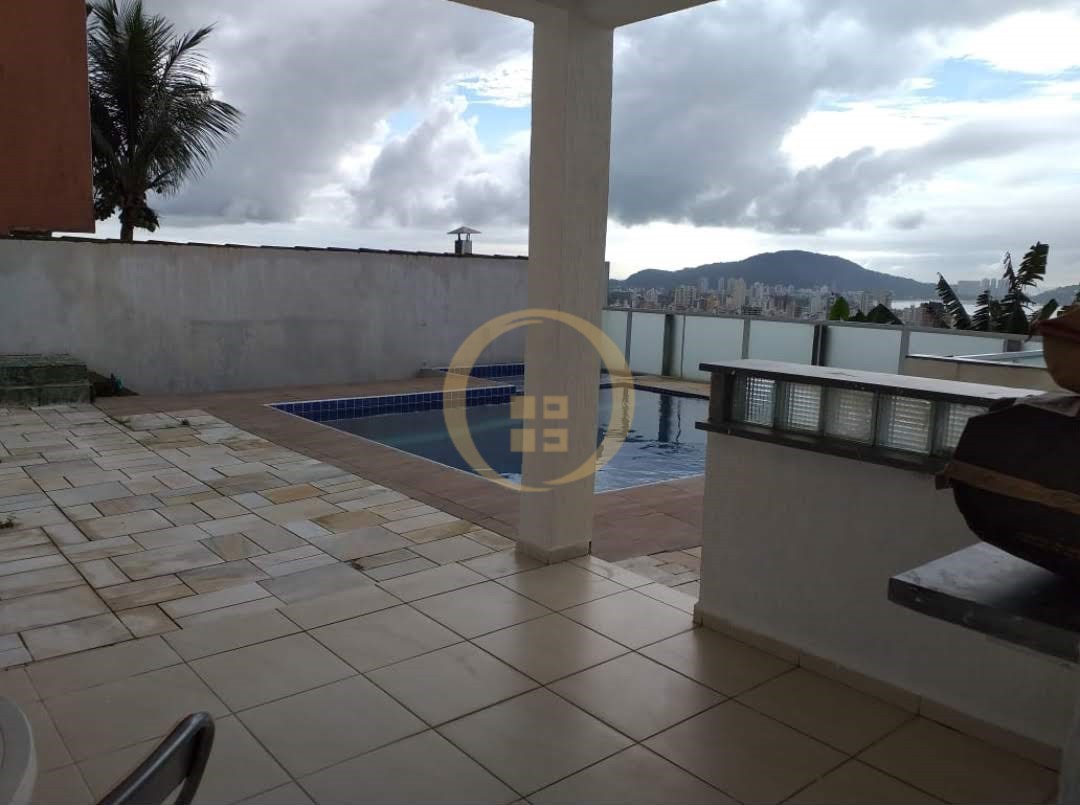 Casa em Condomínio na Praia da Enseada, Guarujá - SP