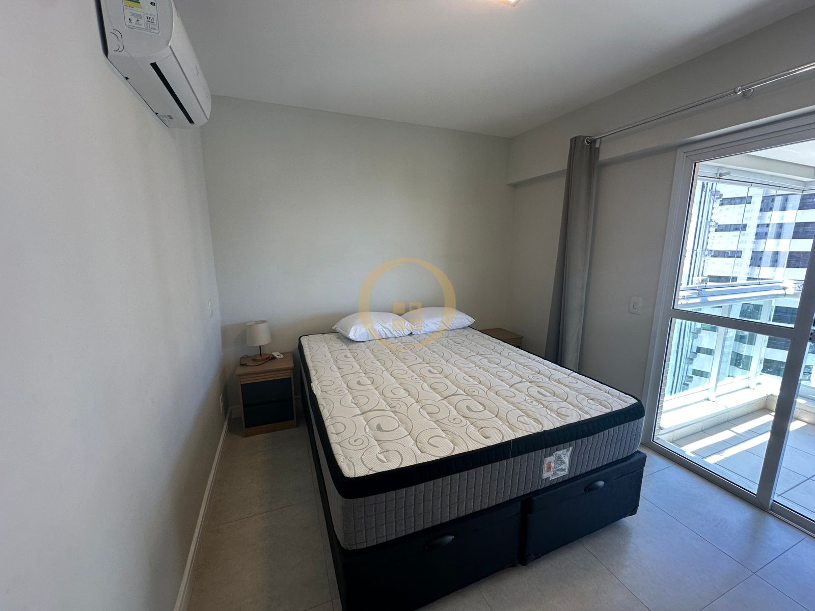 Apartamento na Praia das Astúrias, Guarujá - SP