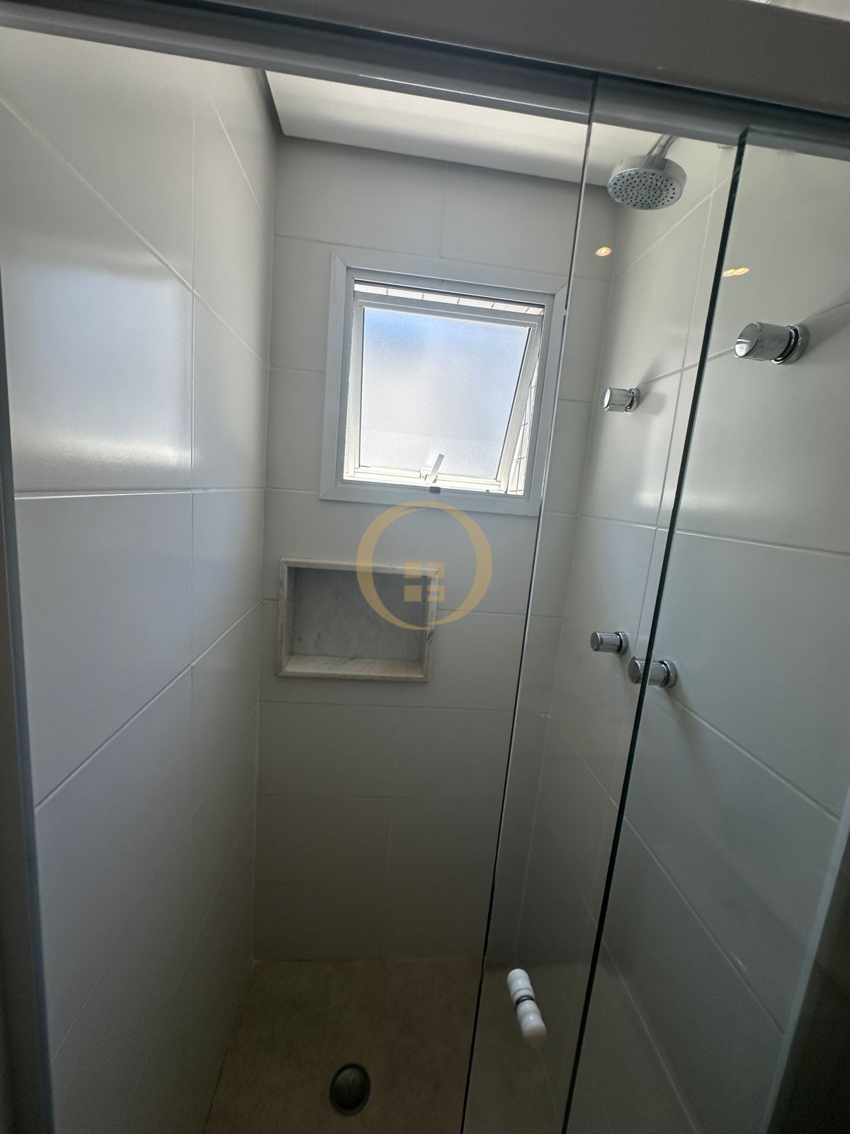 Apartamento na Praia das Astúrias, Guarujá - SP