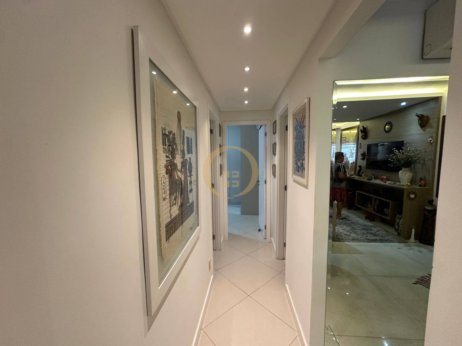 Apartamento na Praia das Pitangueiras, Guarujá - SP