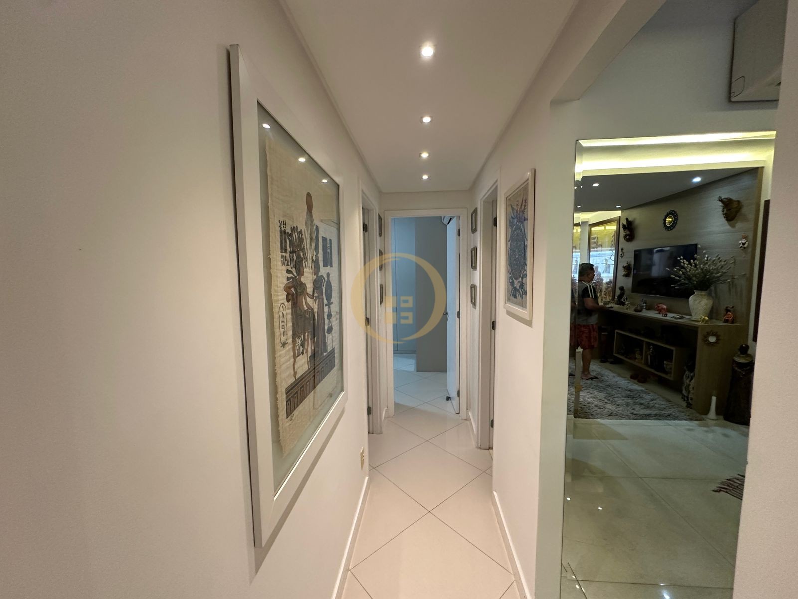 Apartamento na Praia das Pitangueiras, Guarujá - SP
