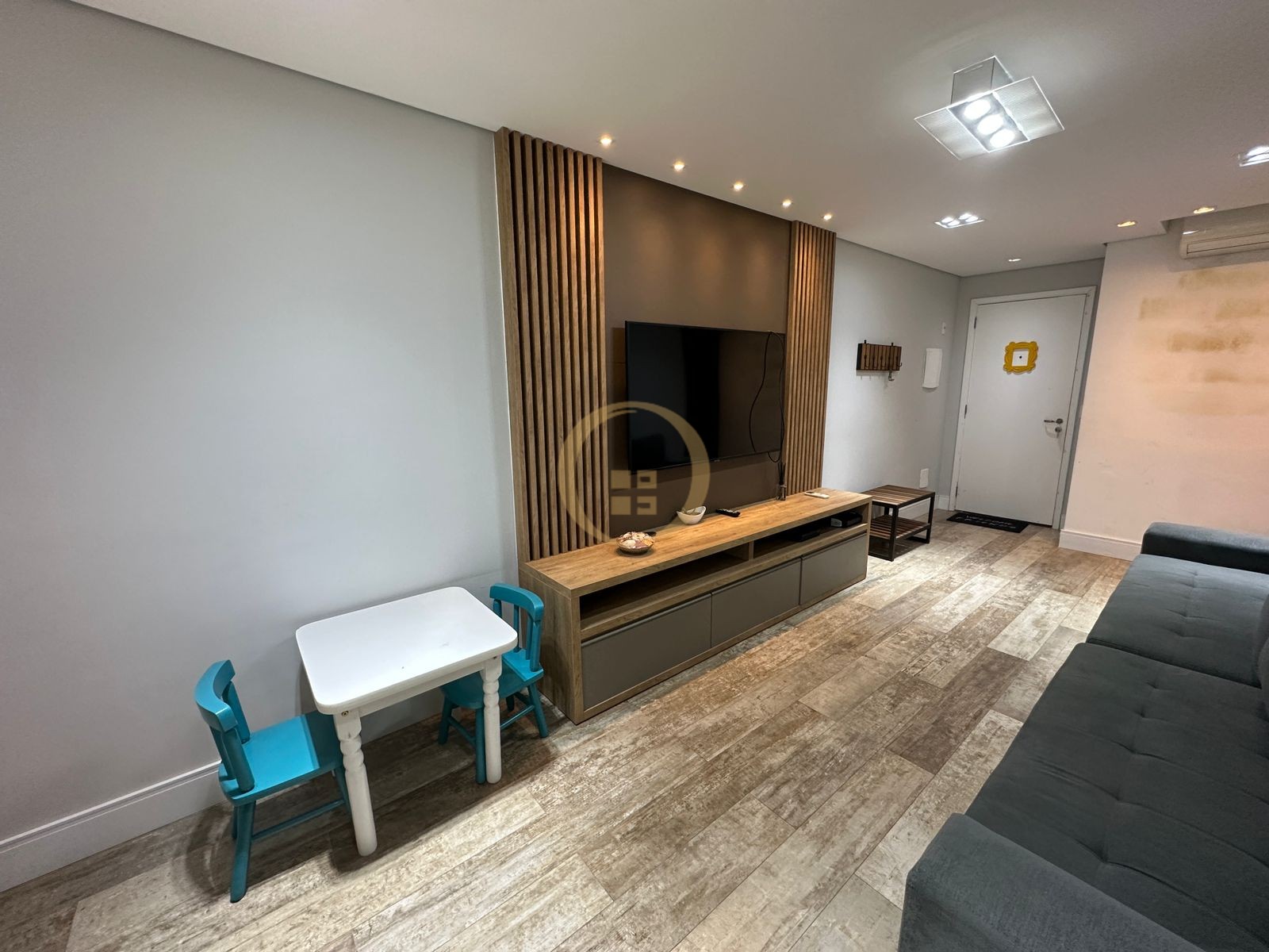 Apartamento na Praia das Pitangueiras, Guarujá - SP