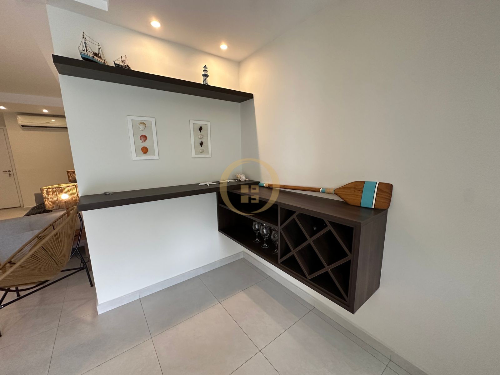 Apartamento na Praia das Pitangueiras, Guarujá - SP
