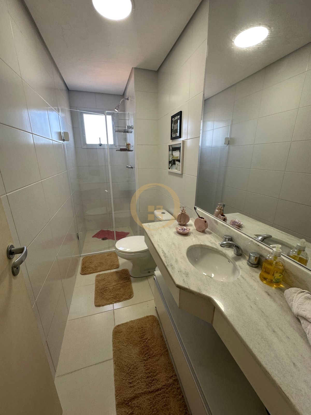 Apartamento na Praia das Astúrias, Guarujá - SP
