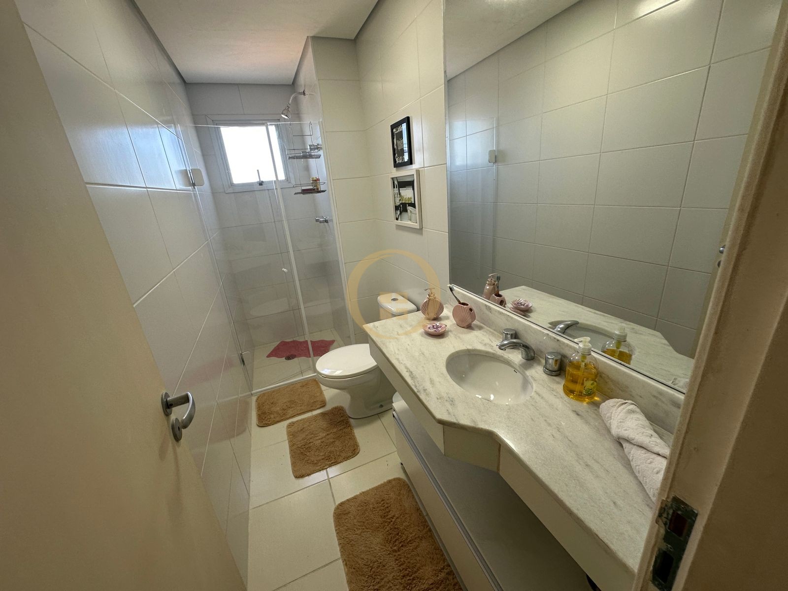 Apartamento na Praia das Astúrias, Guarujá - SP