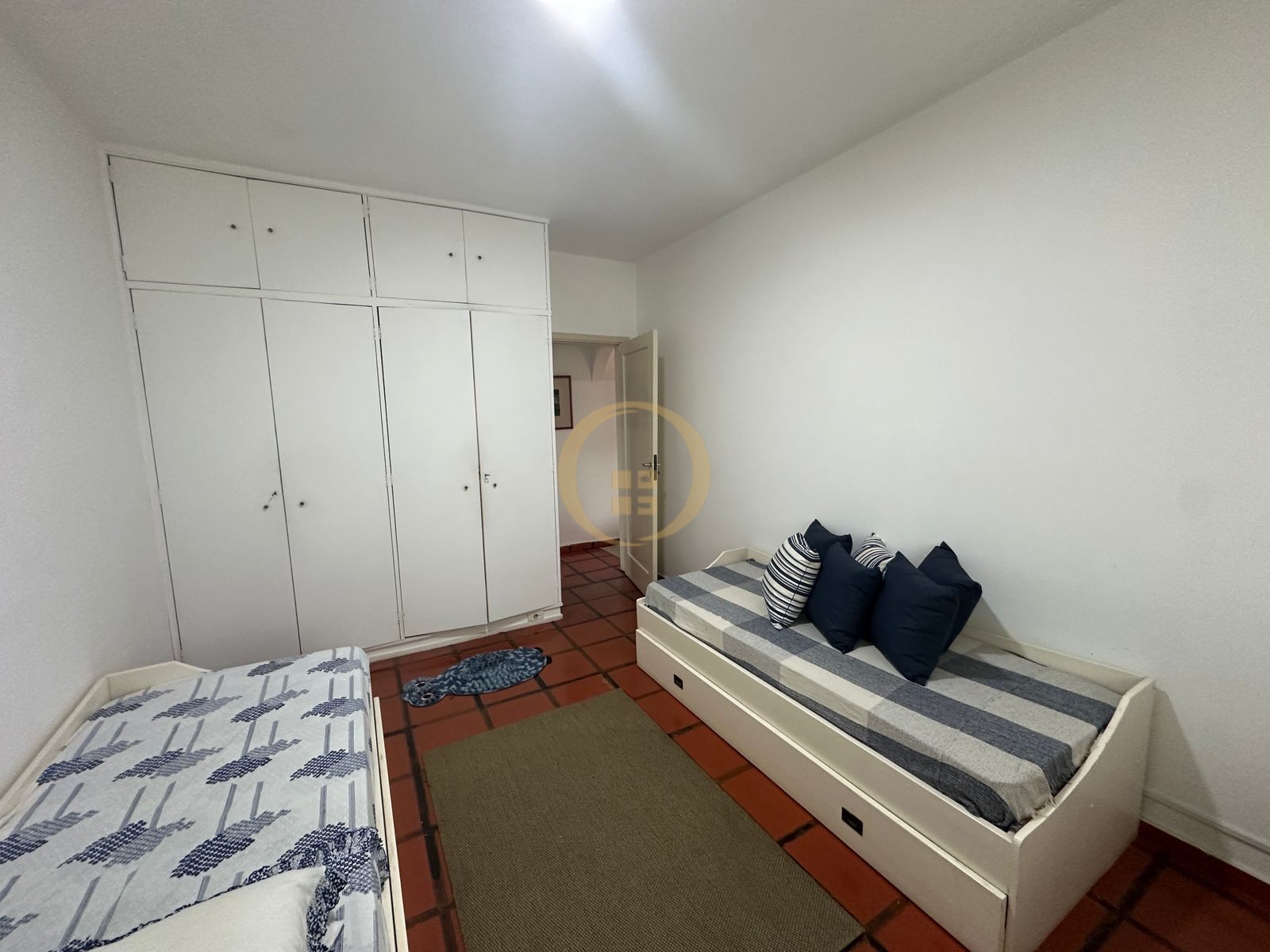 Apartamento na Praia das Pitangueiras, Guarujá - SP