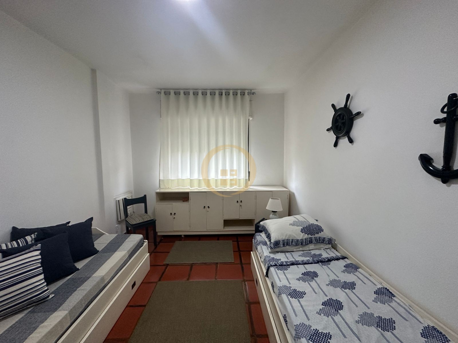 Apartamento na Praia das Pitangueiras, Guarujá - SP