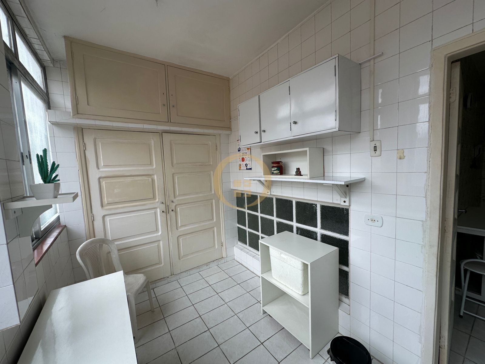 Apartamento na Praia das Pitangueiras, Guarujá - SP