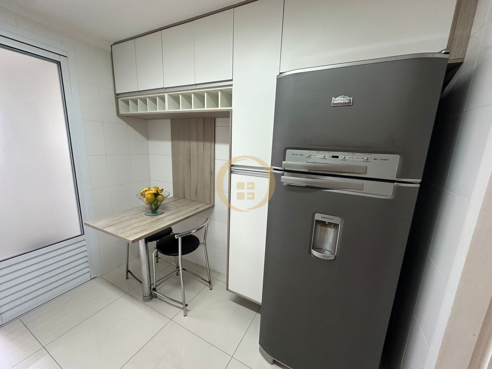Apartamento na Praia das Pitangueiras, Guarujá - SP