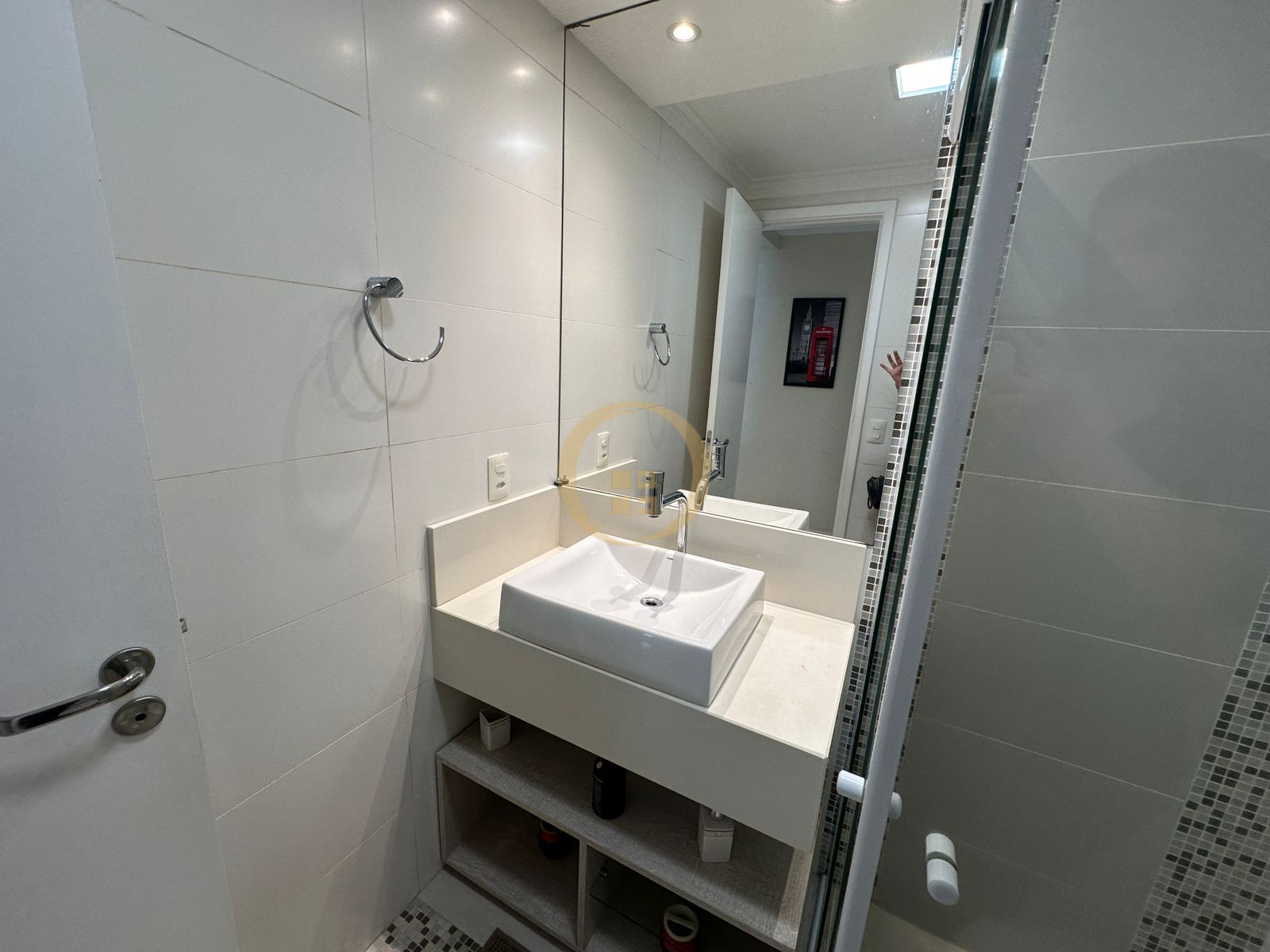 Apartamento na Praia das Pitangueiras, Guarujá - SP