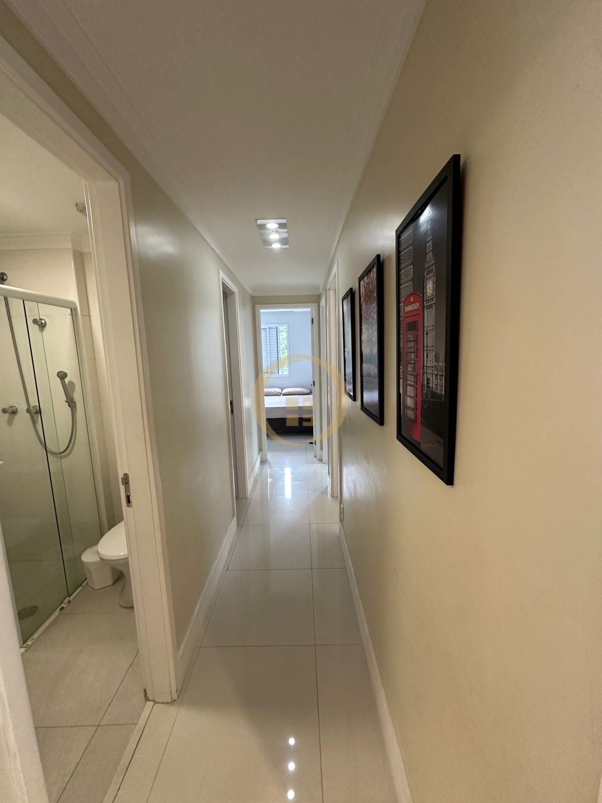 Apartamento na Praia das Pitangueiras, Guarujá - SP