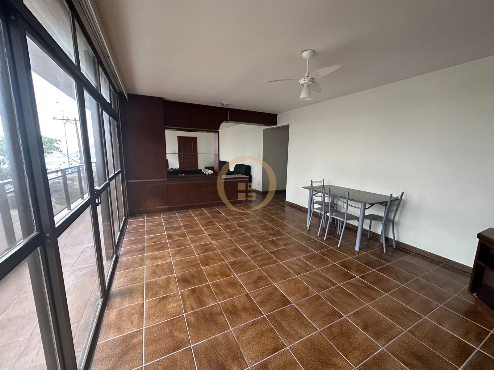 Apartamento Frente ao Mar nas Pitangueiras, Guarujá - SP
