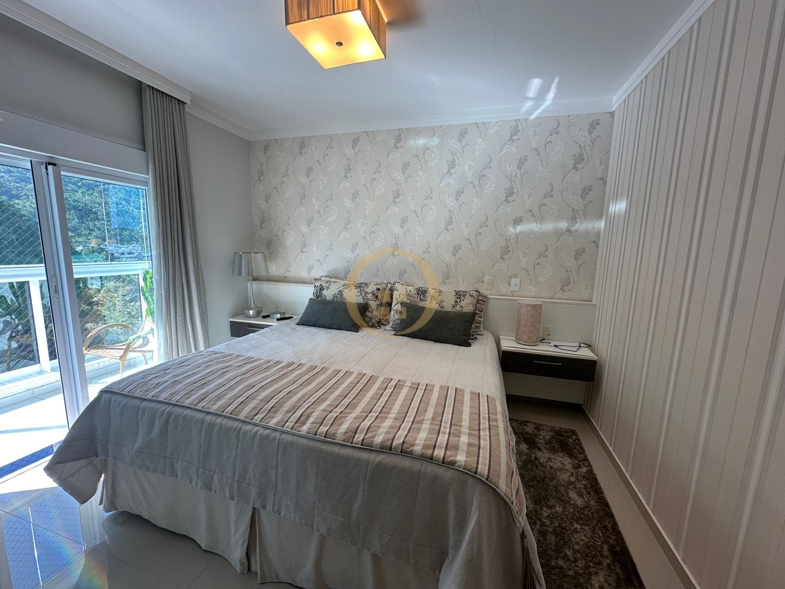 Apartamento Frente ao Mar-3-dormitorios-Enseada