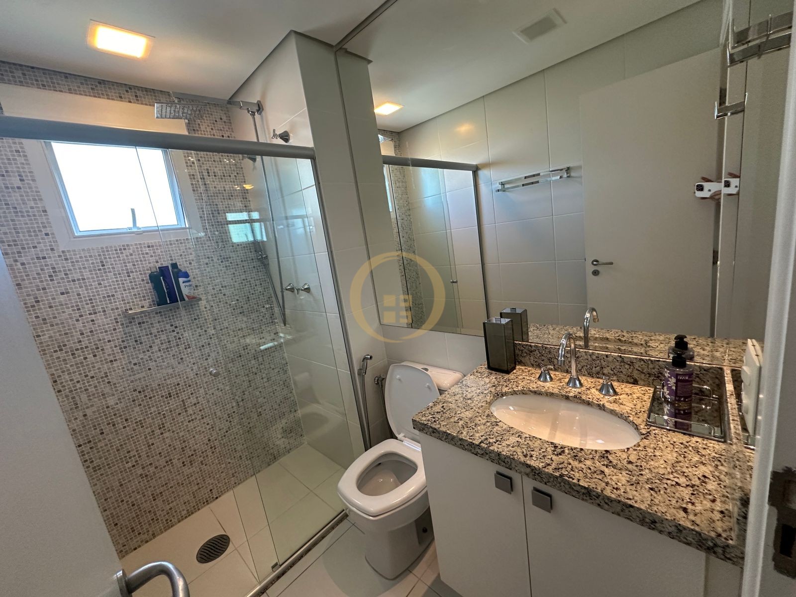 Apartamento Frente ao Mar-3-dormitorios-Enseada