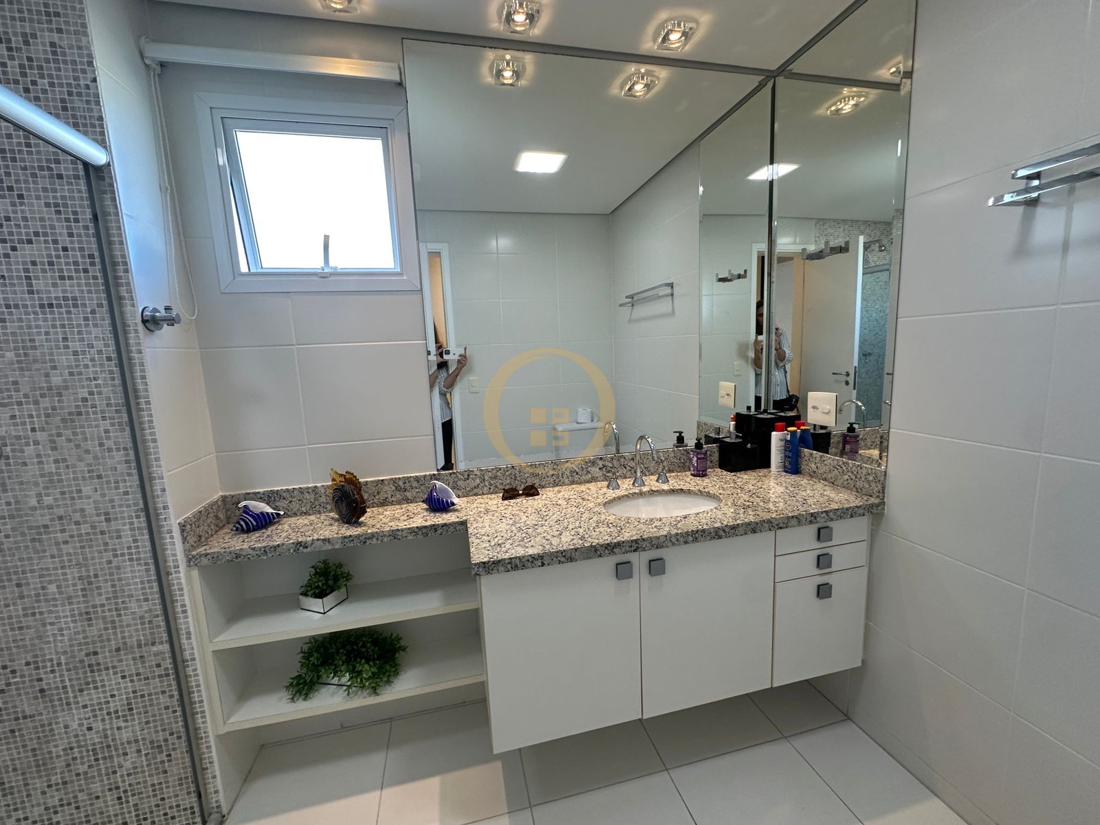 Apartamento Frente ao Mar-3-dormitorios-Enseada
