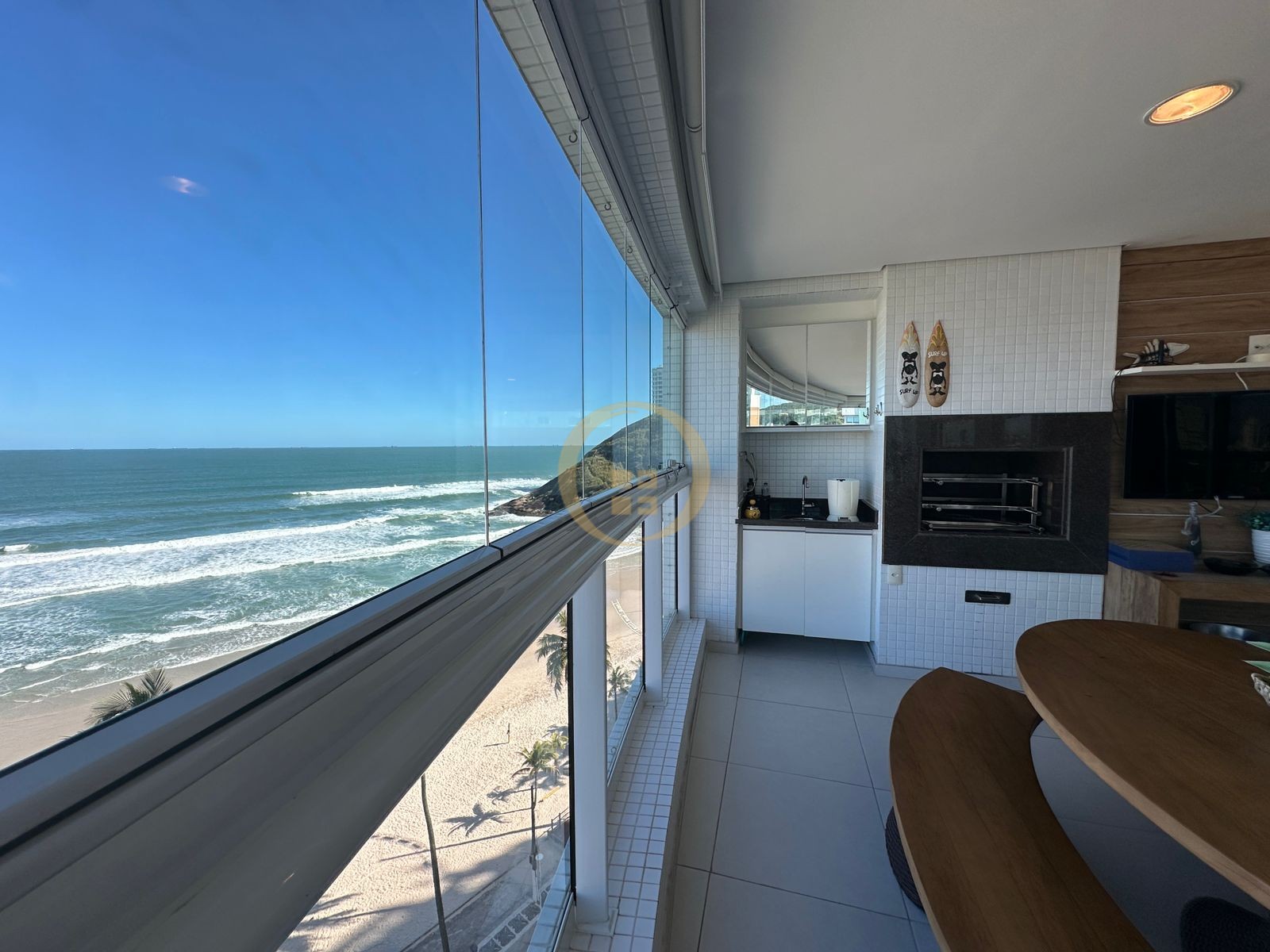 Apartamento Frente ao Mar-3-dormitorios-Enseada