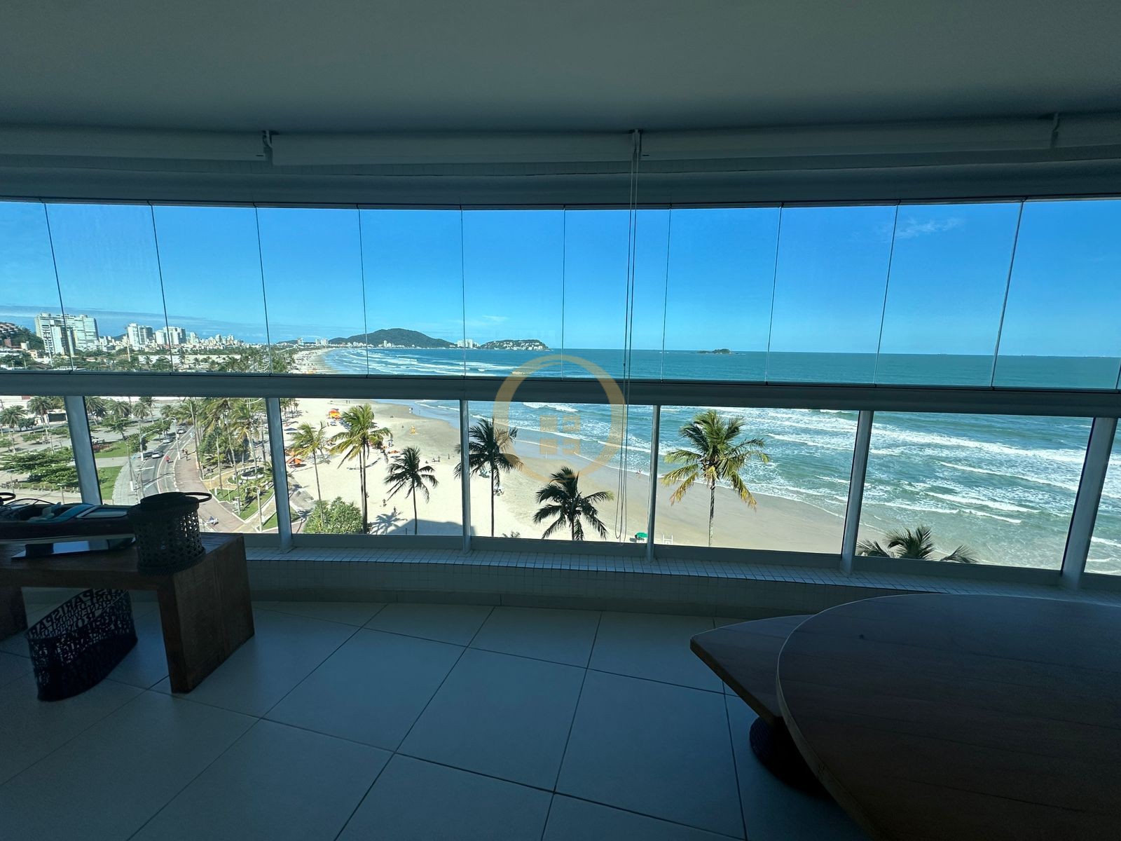 Apartamento Frente ao Mar-3-dormitorios-Enseada