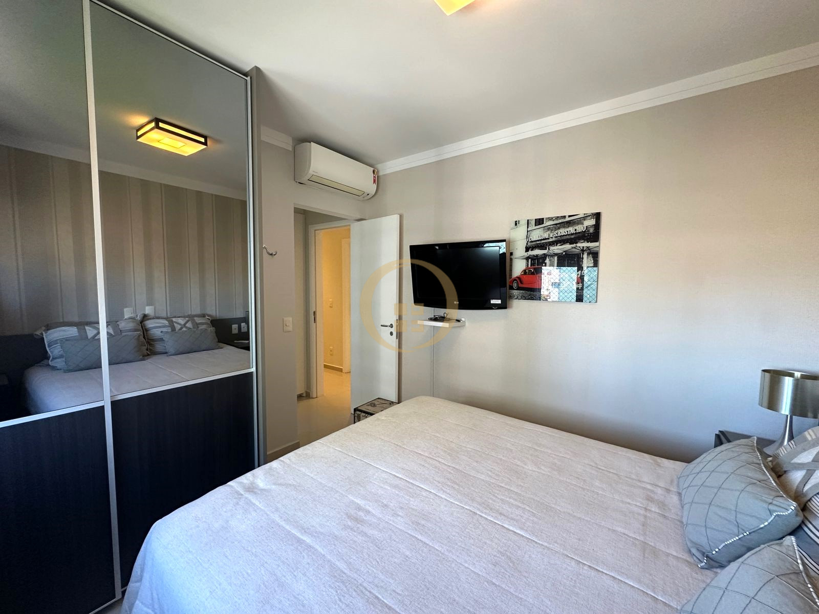 Apartamento Frente ao Mar, Praia da Enseada, Guarujá - SP