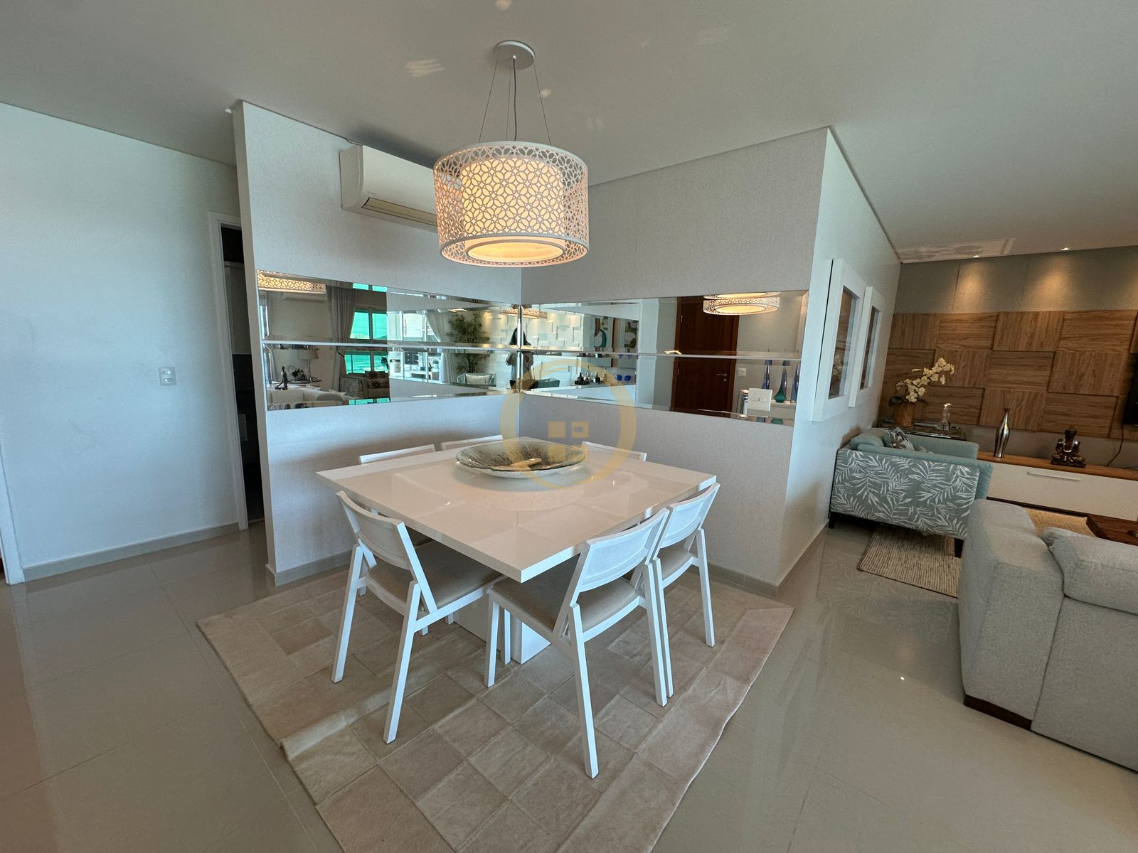 Apartamento Frente ao Mar, Praia da Enseada, Guarujá - SP