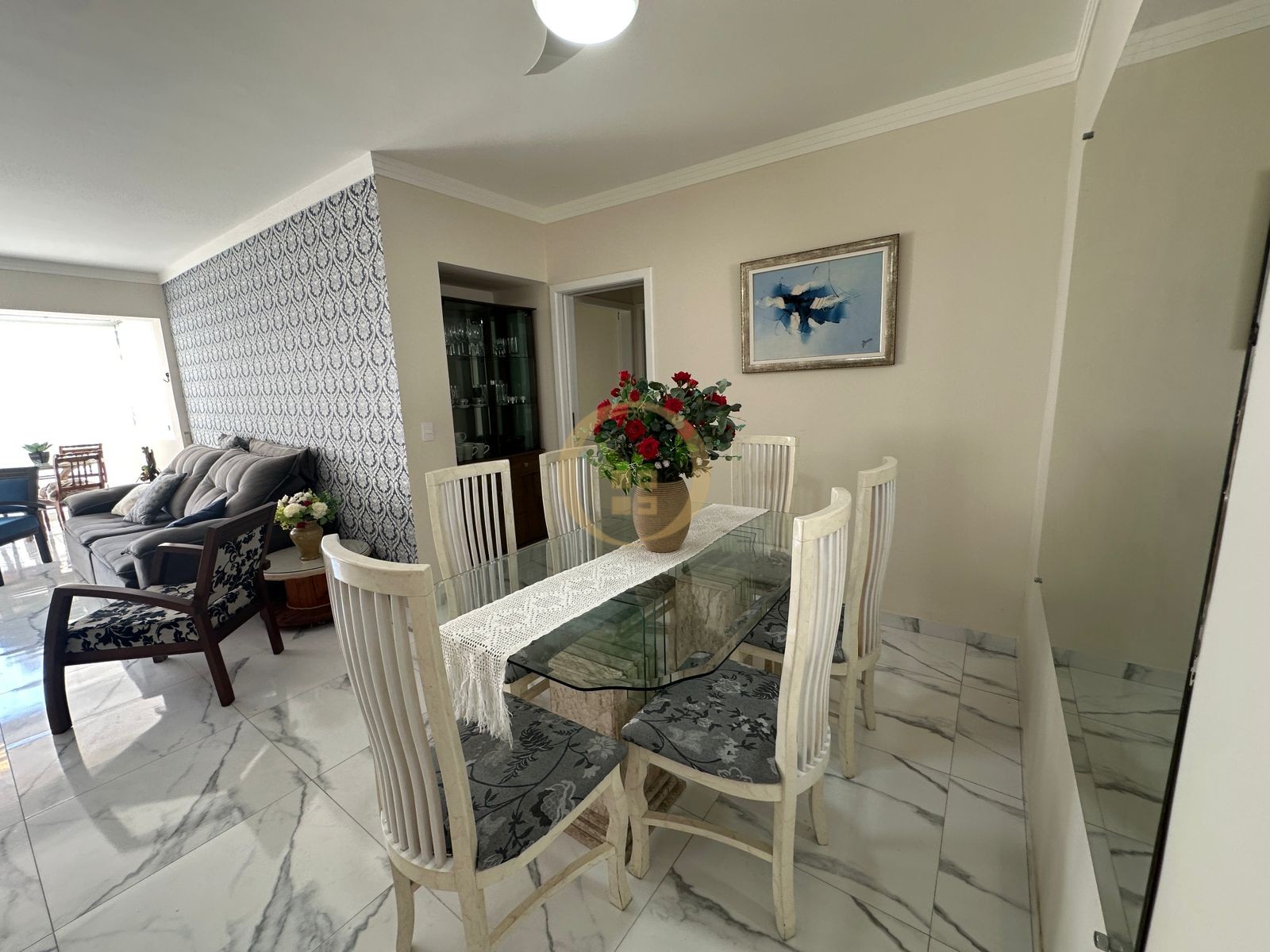 Apartamento na Praia das Pitangueiras, Guarujá - SP