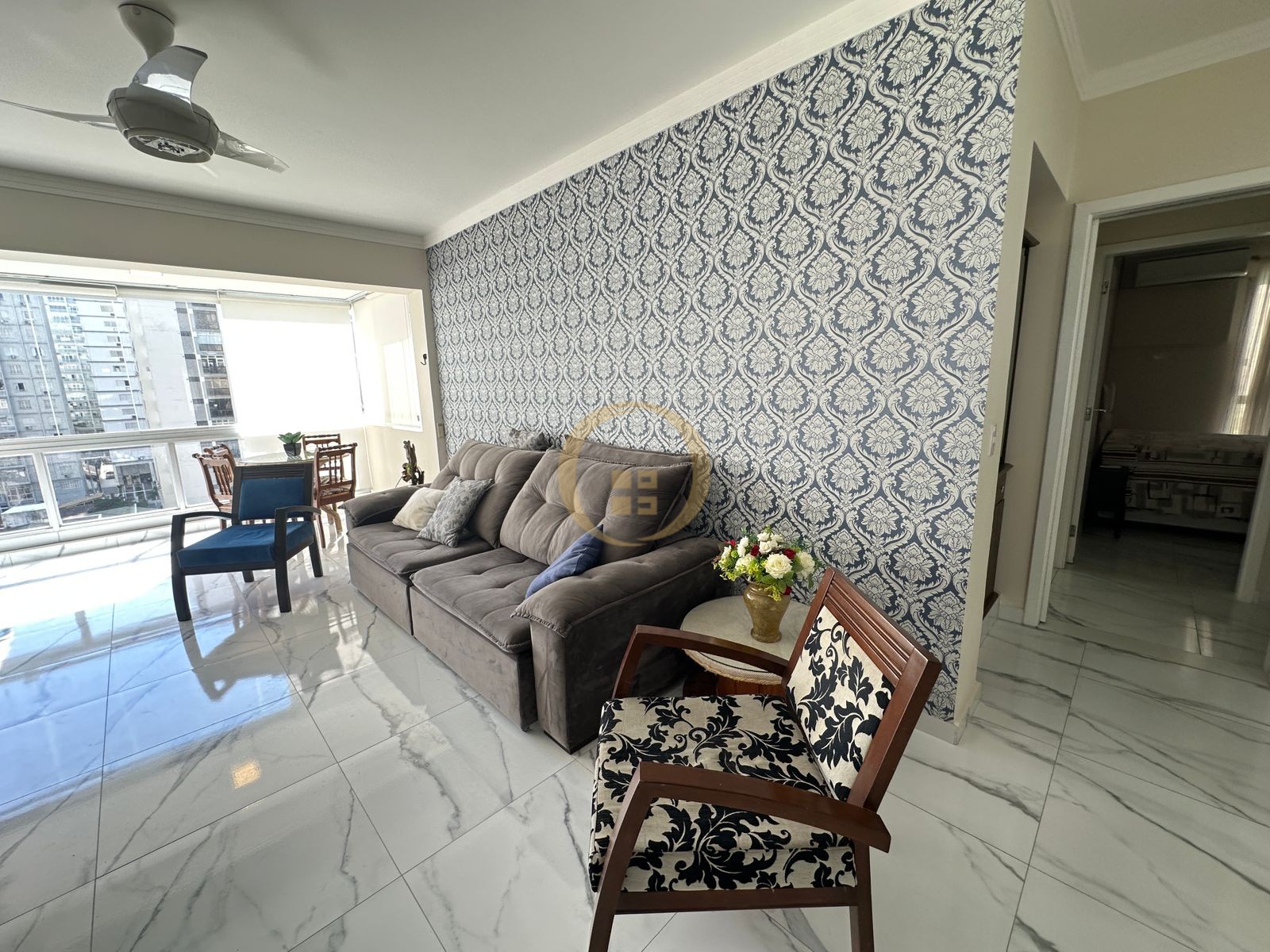 Apartamento na Praia das Pitangueiras, Guarujá - SP
