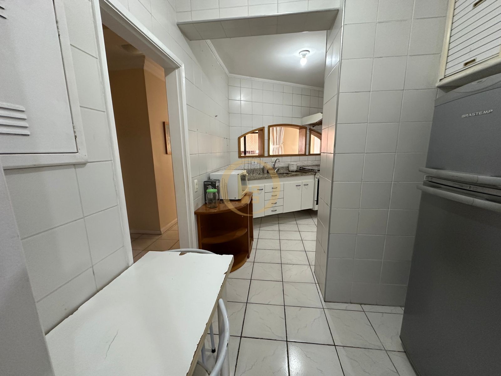 Apartamento na Praia das Pitangueiras, Guarujá - SP