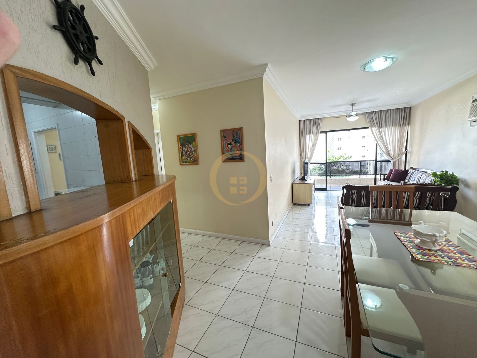 Apartamento na Praia das Pitangueiras, Guarujá - SP