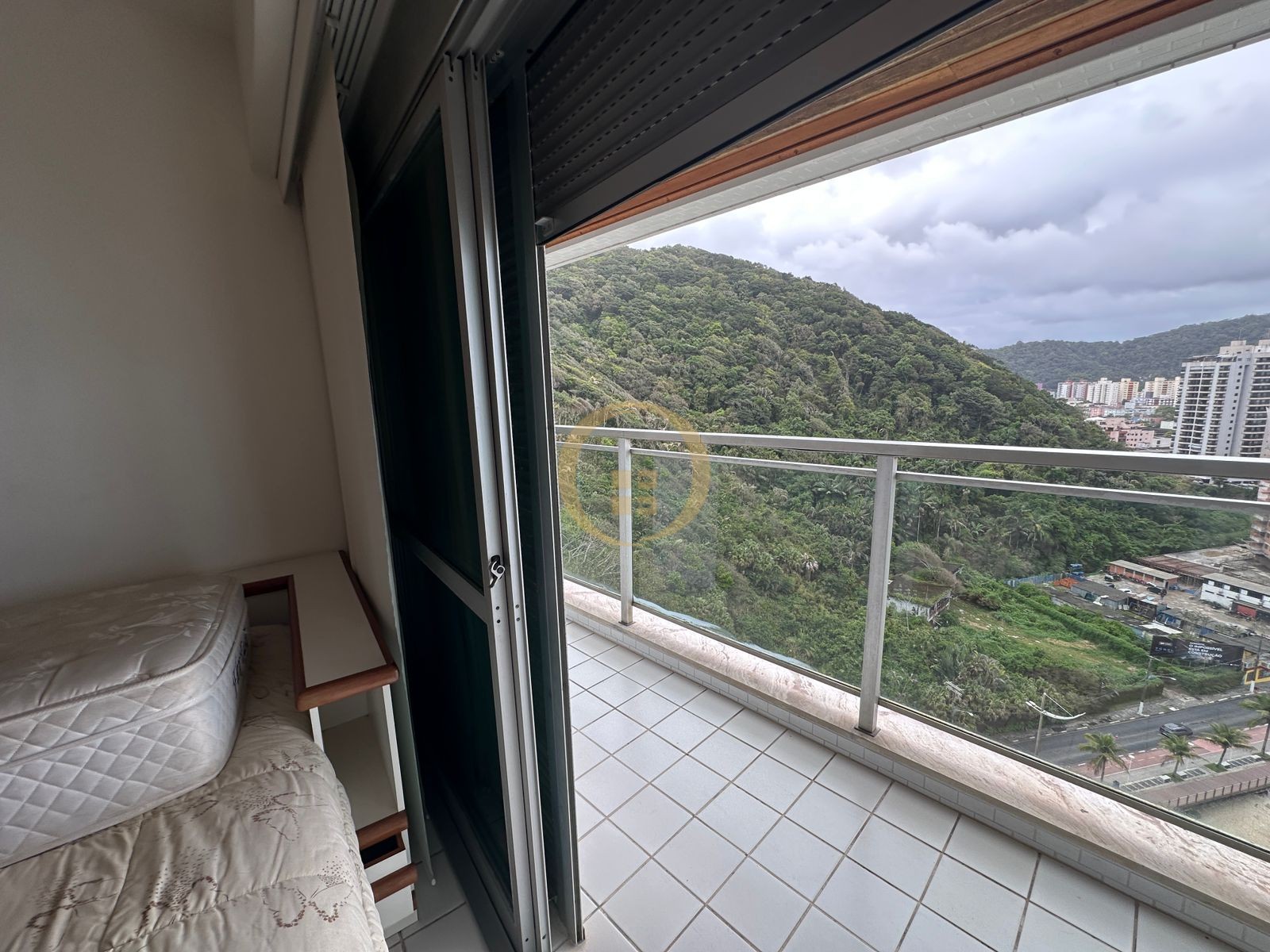 Apartamento Frente ao Mar nas Pitangueiras, Guarujá - SP