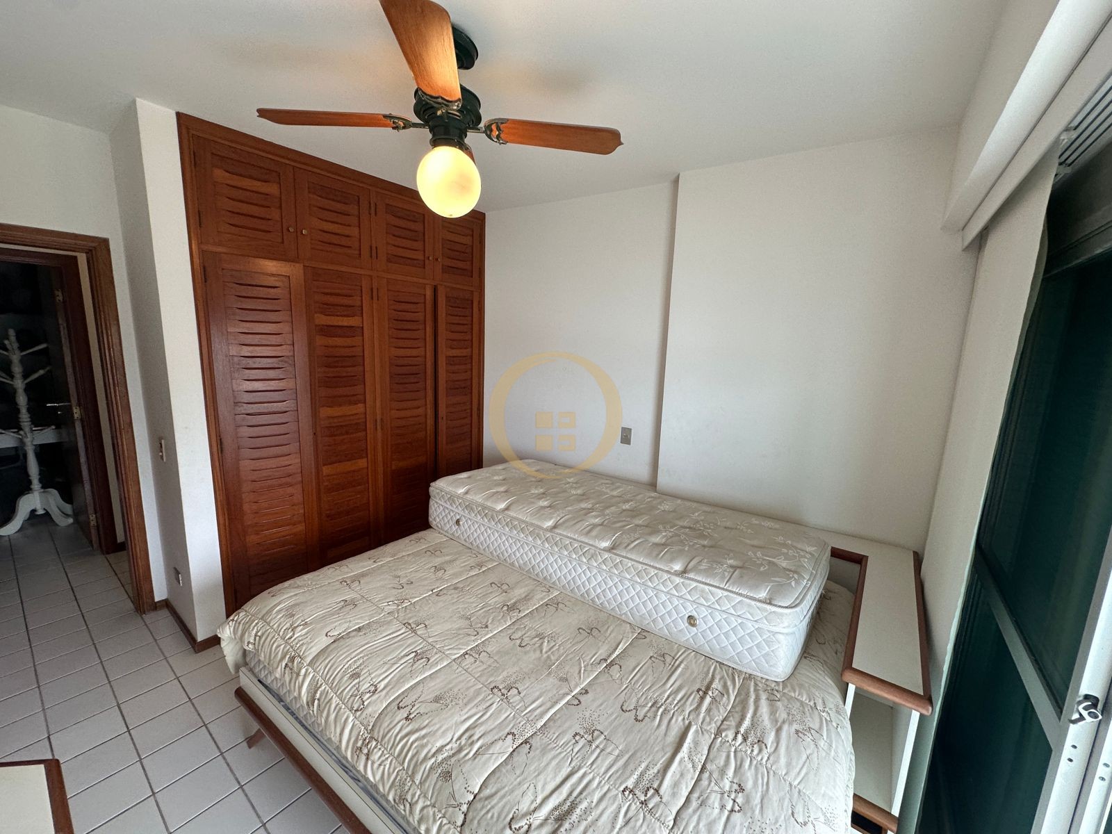 Apartamento Frente ao Mar nas Pitangueiras, Guarujá - SP