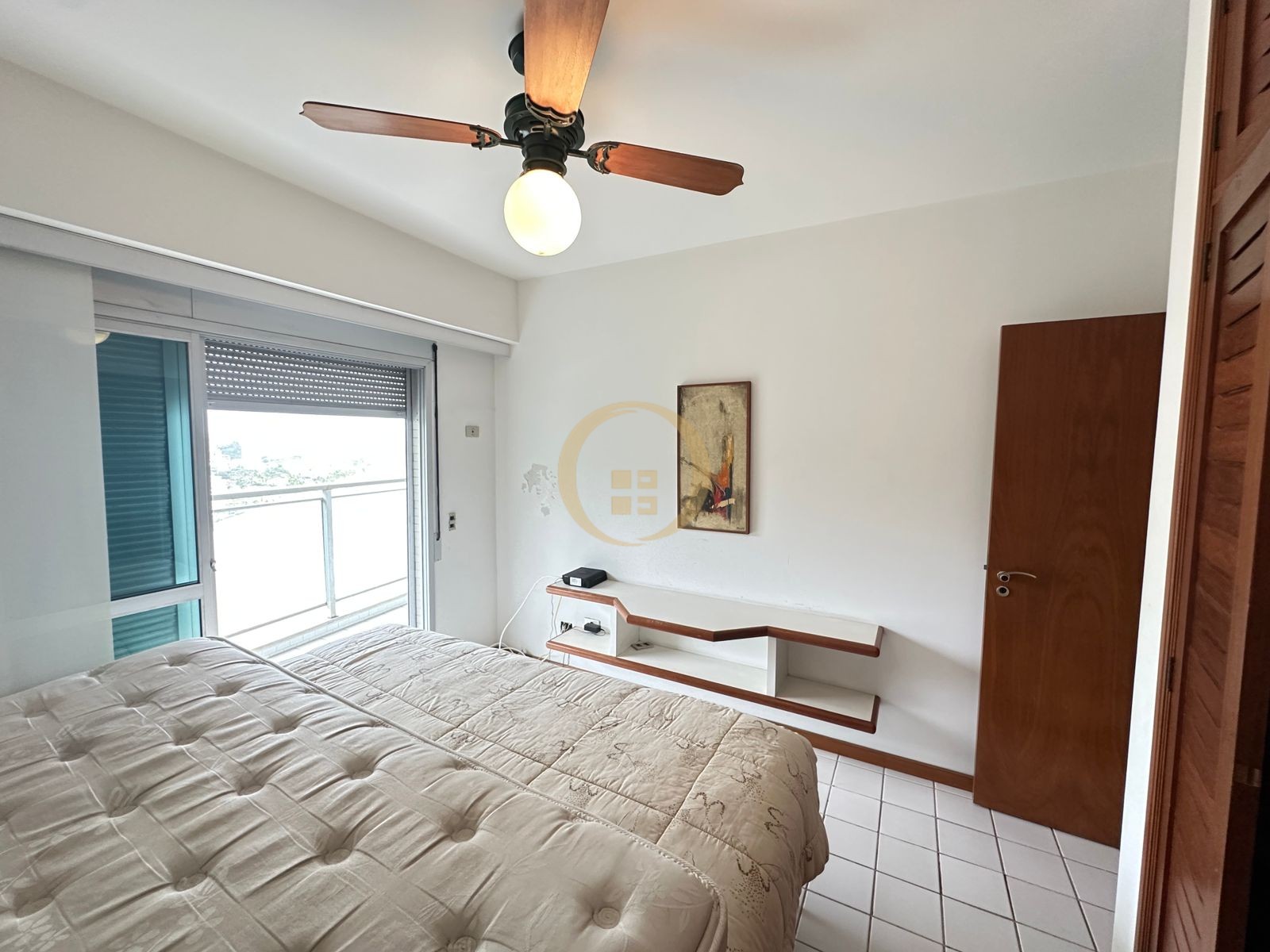 Apartamento Frente ao Mar nas Pitangueiras, Guarujá - SP