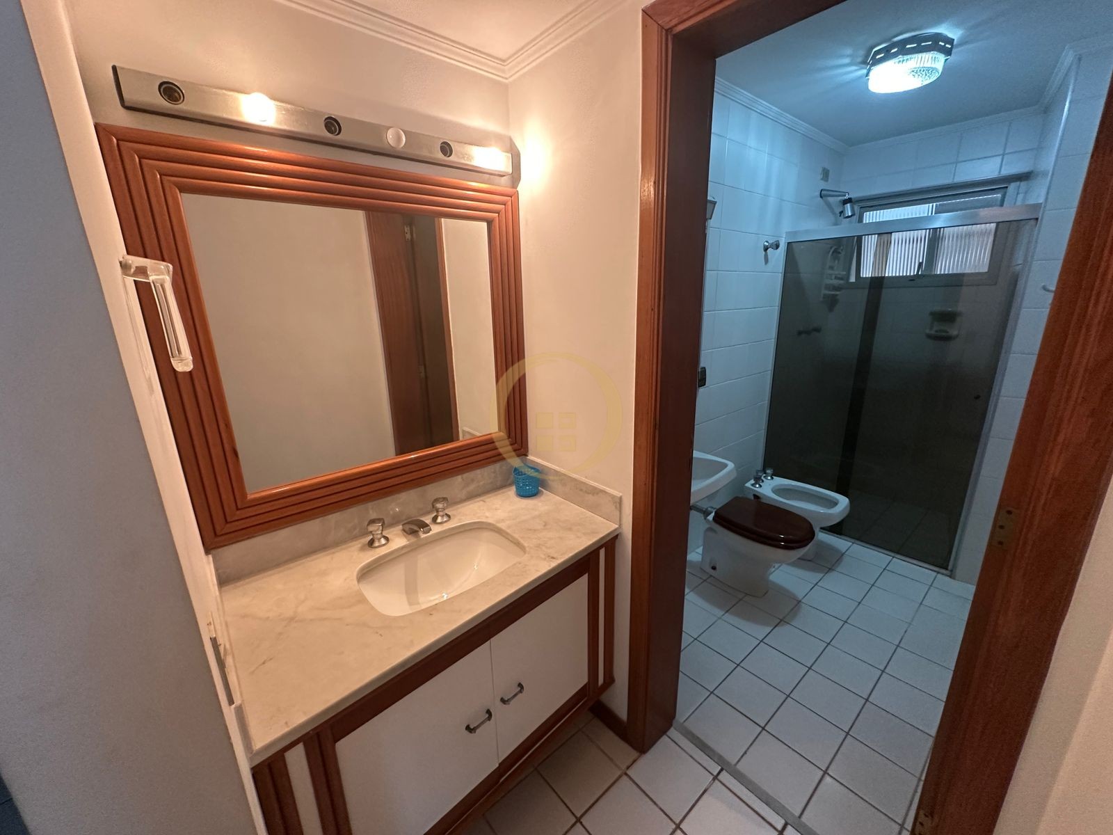 Apartamento Frente ao Mar nas Pitangueiras, Guarujá - SP