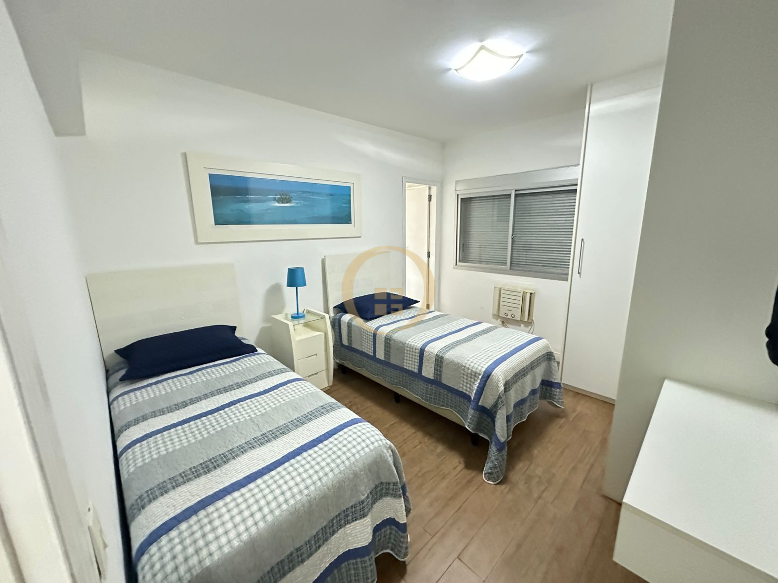 Apartamento Frente ao Mar nas Pitangueiras, Guarujá - SP