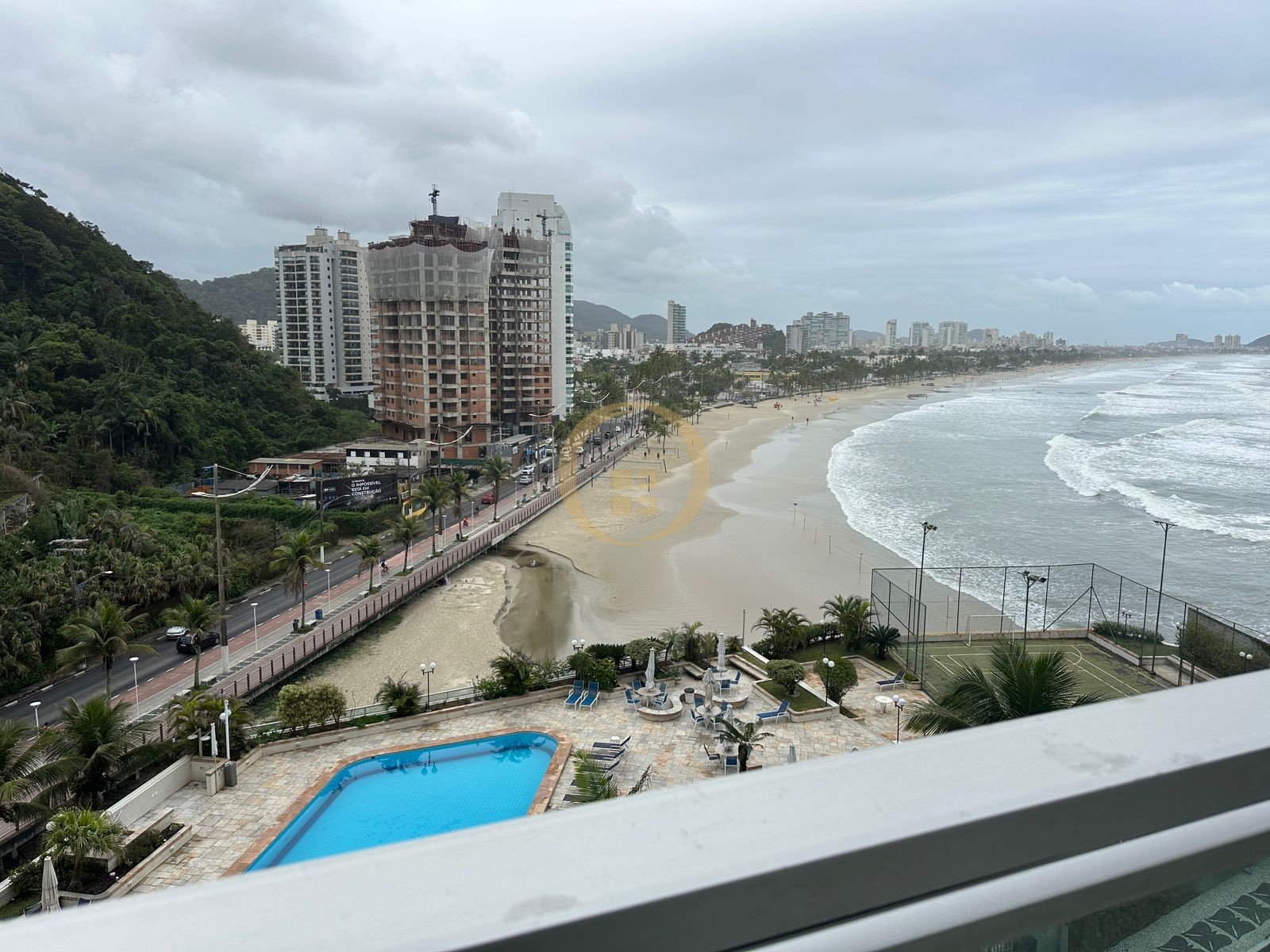 Apartamento Frente ao Mar nas Pitangueiras, Guarujá - SP
