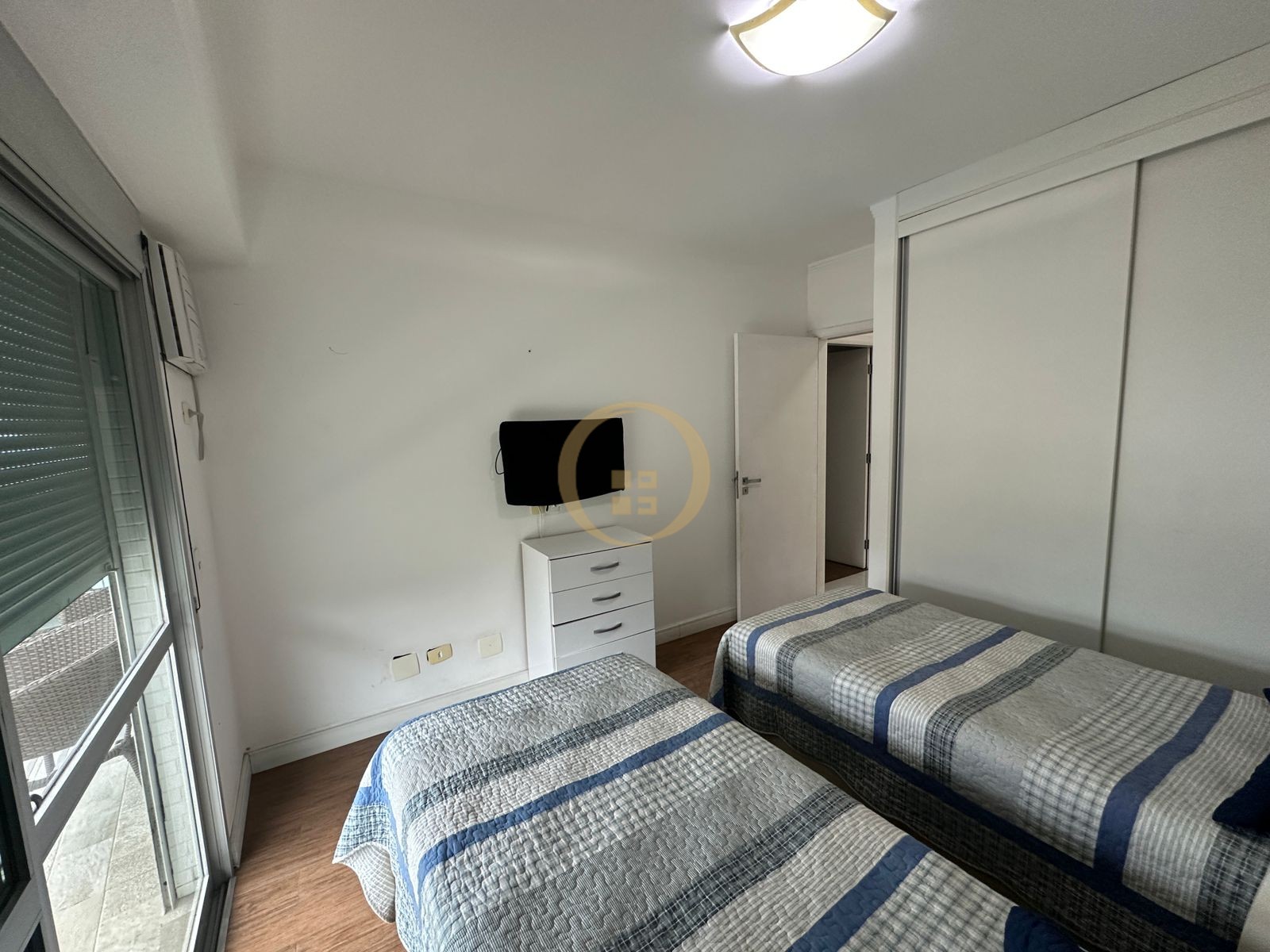 Apartamento Frente ao Mar nas Pitangueiras, Guarujá - SP